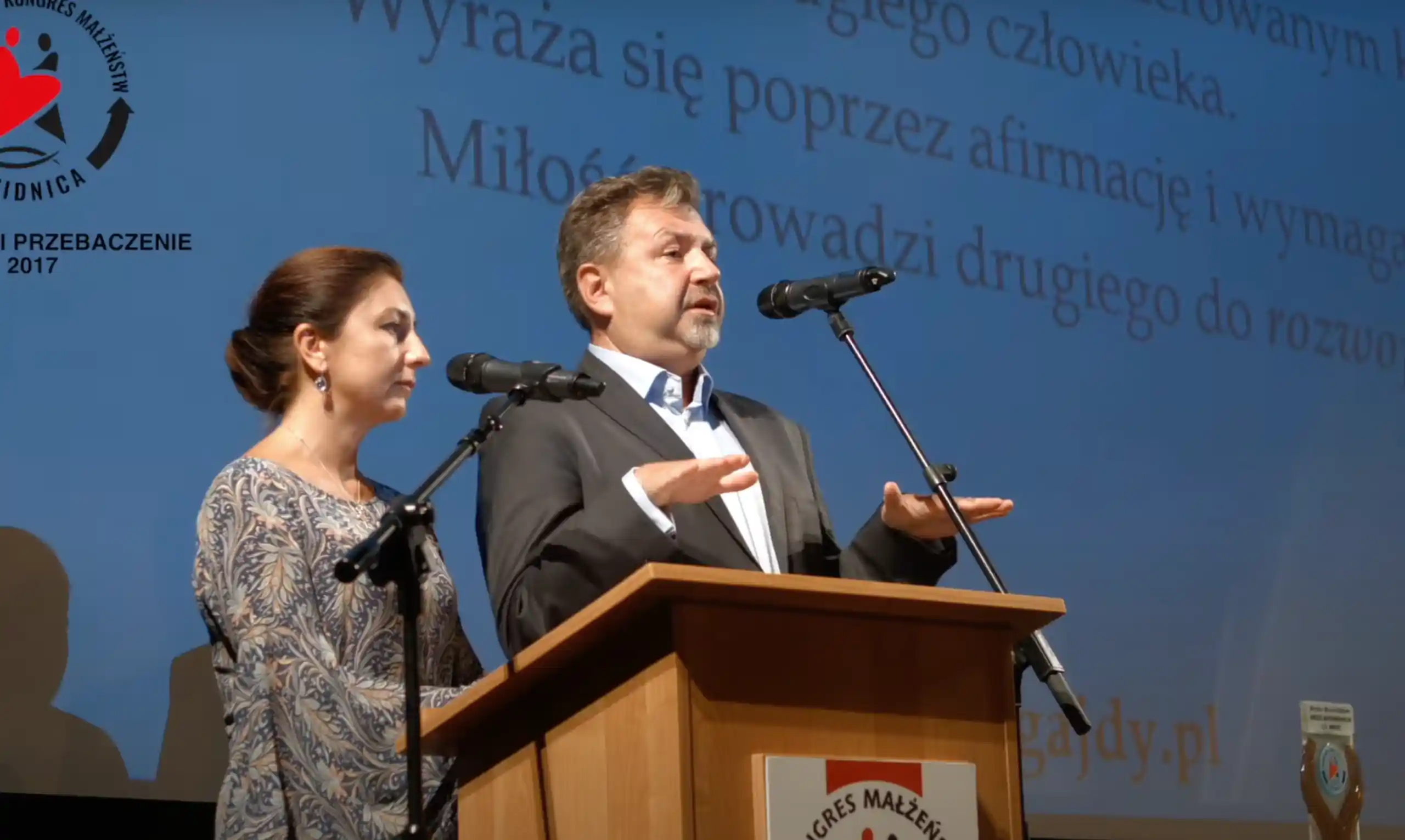 "Młode wino. Otwartość na zmiany warunkiem dojrzewania w miłości" 